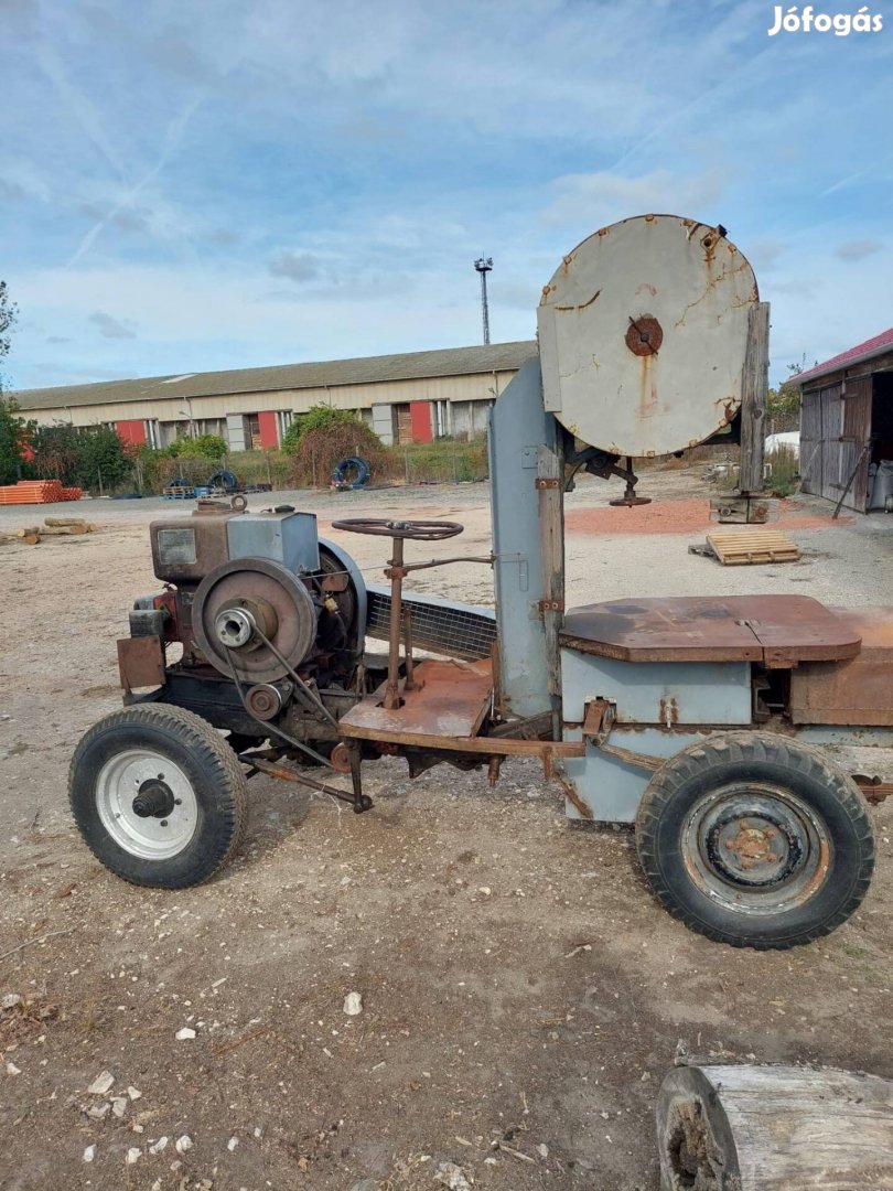 Fűrészgép eladó - Zsuk aluvázra szerelt