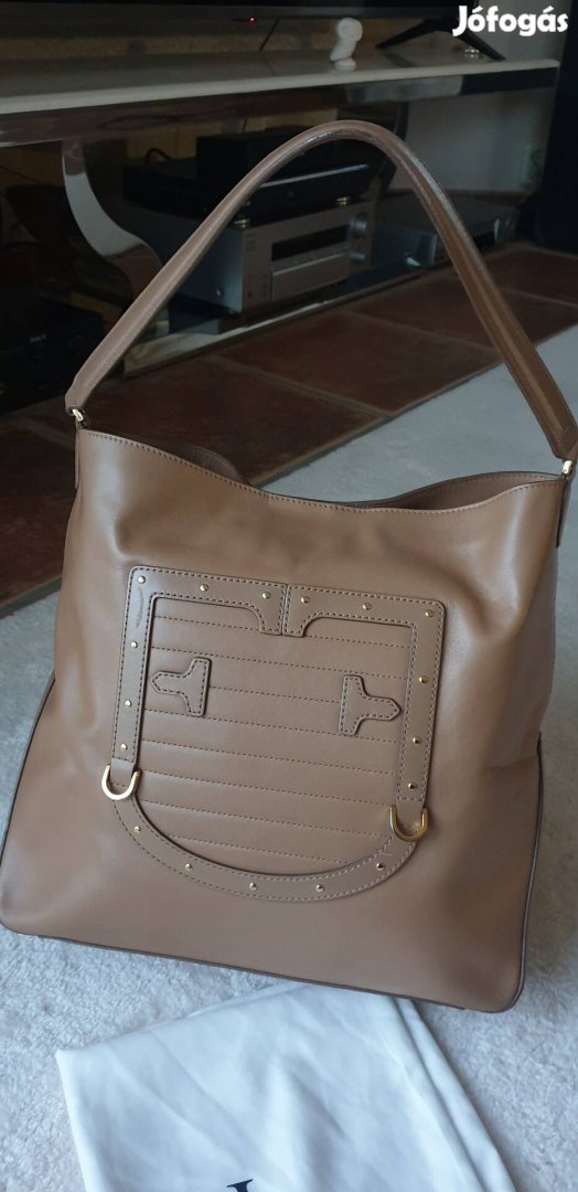 Furla Fortezza karamell színű nagyméretű bőrtáska