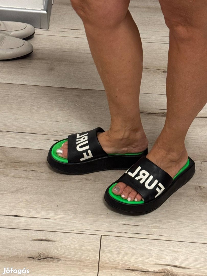 Furla papucs 38