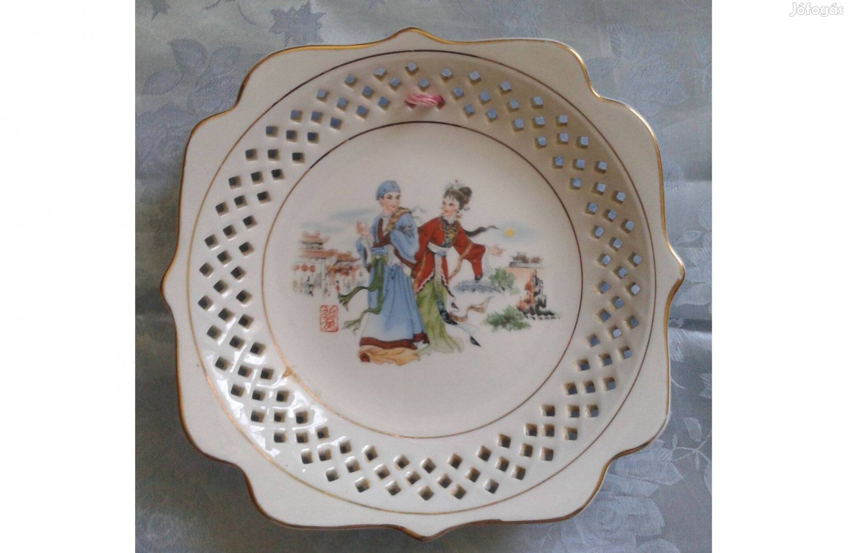 Furnishing kínai régi porcelán csipkézett jelenetes fali tányér 4 950