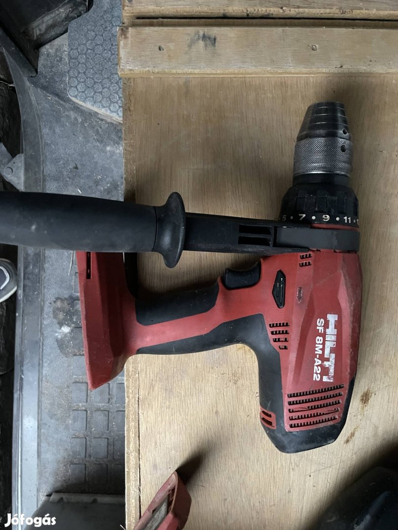 Fúró és csavarbehajtó Hilti