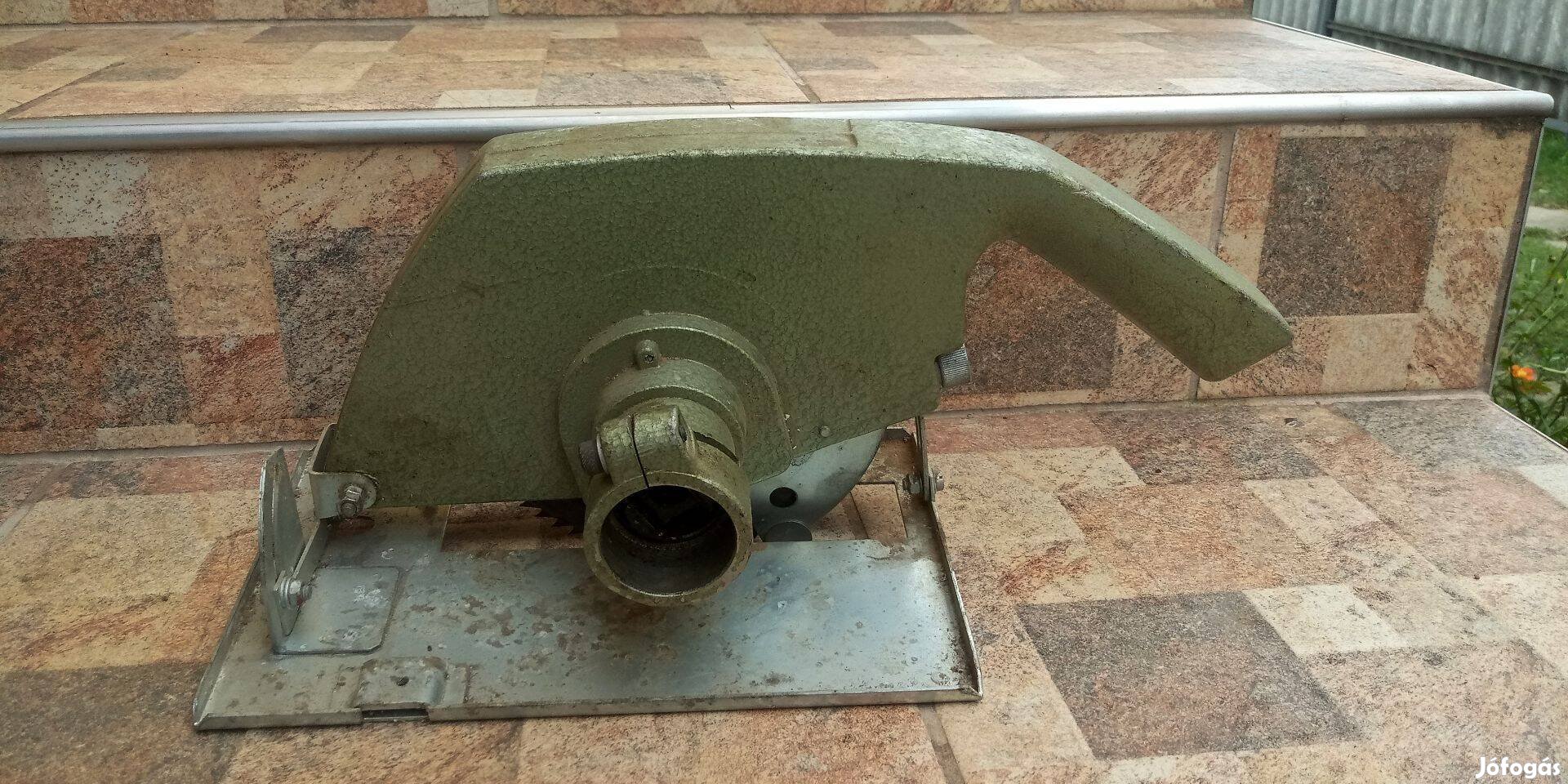 Fúróra szerelhető körfűrész