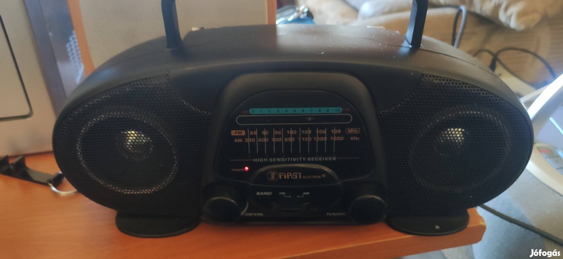 Fürst Austria hibátlan rádió.