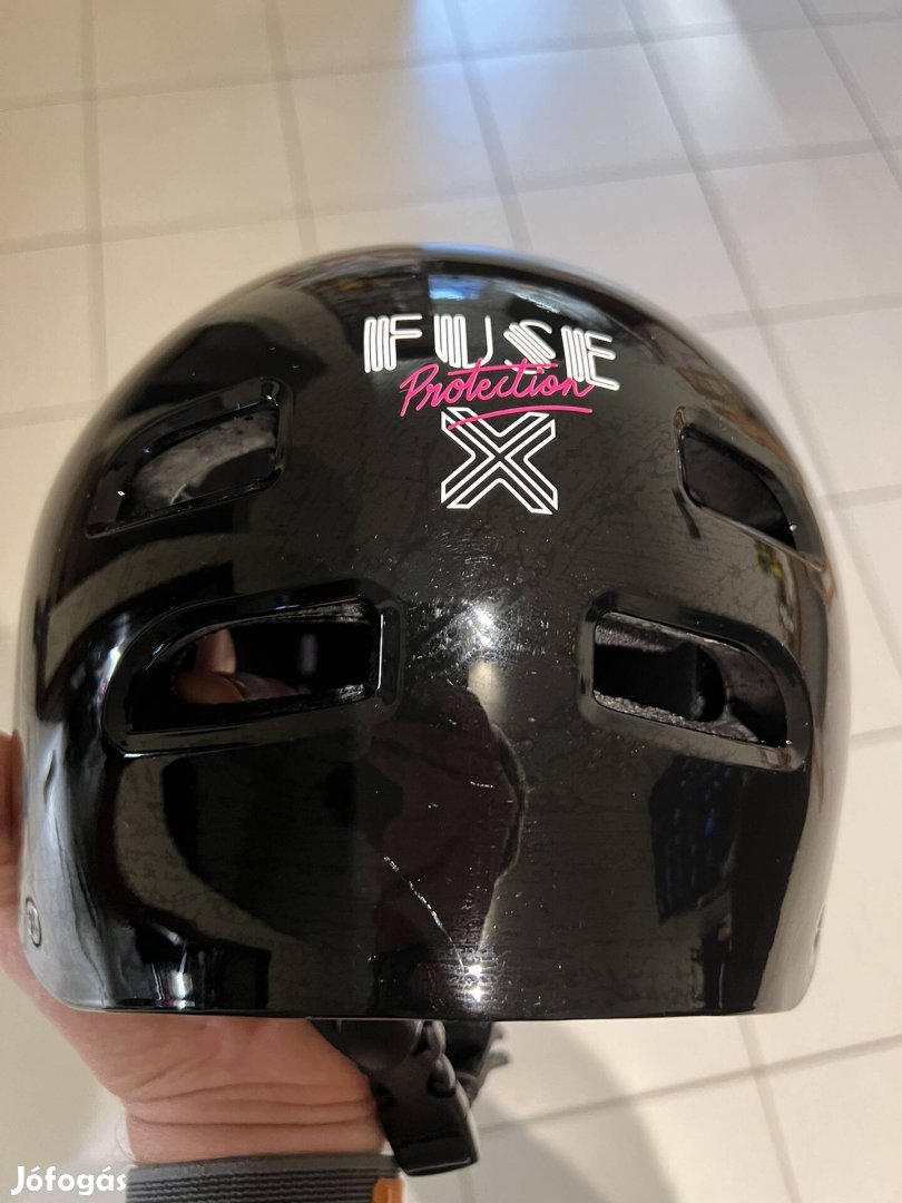 Fuse Alpha - Miami Black BMX bukósisak