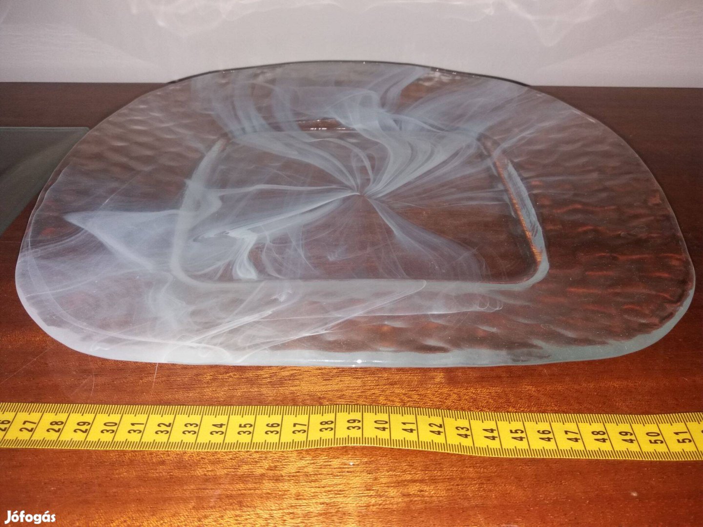 Füstös masszív üveg torta tálca és 8szög alakú tükör tálca
