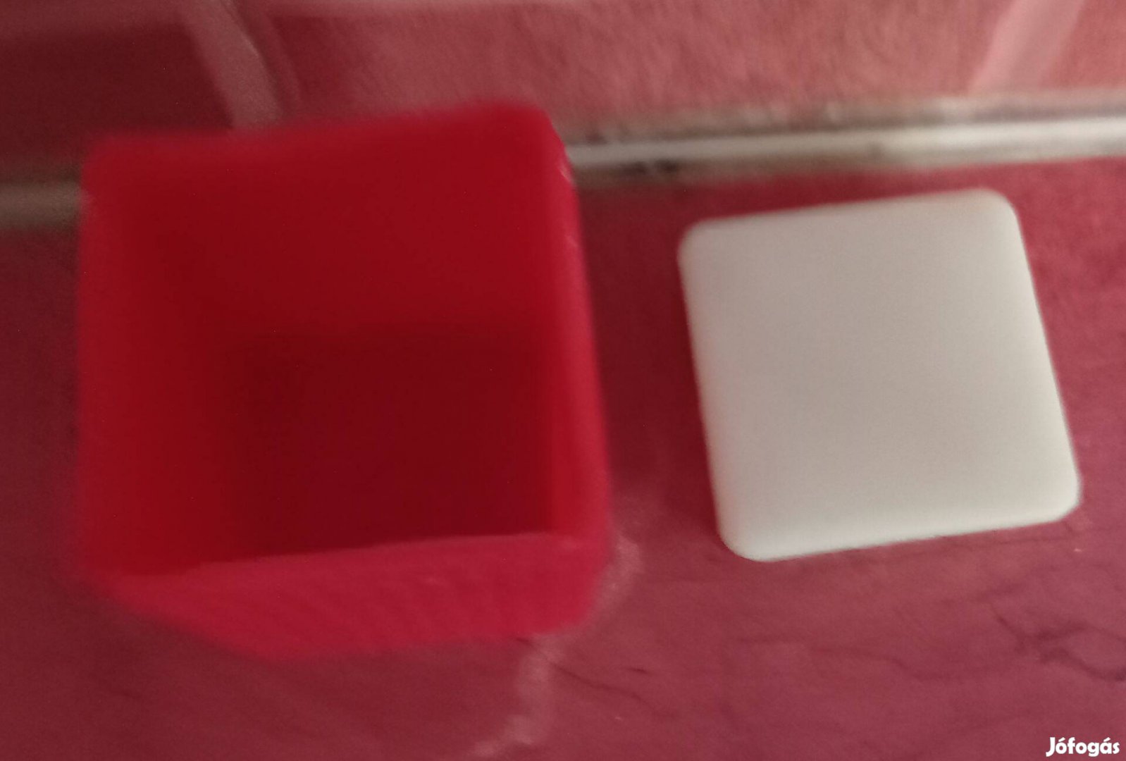 Fűszertartó, műanyag - tetővel
