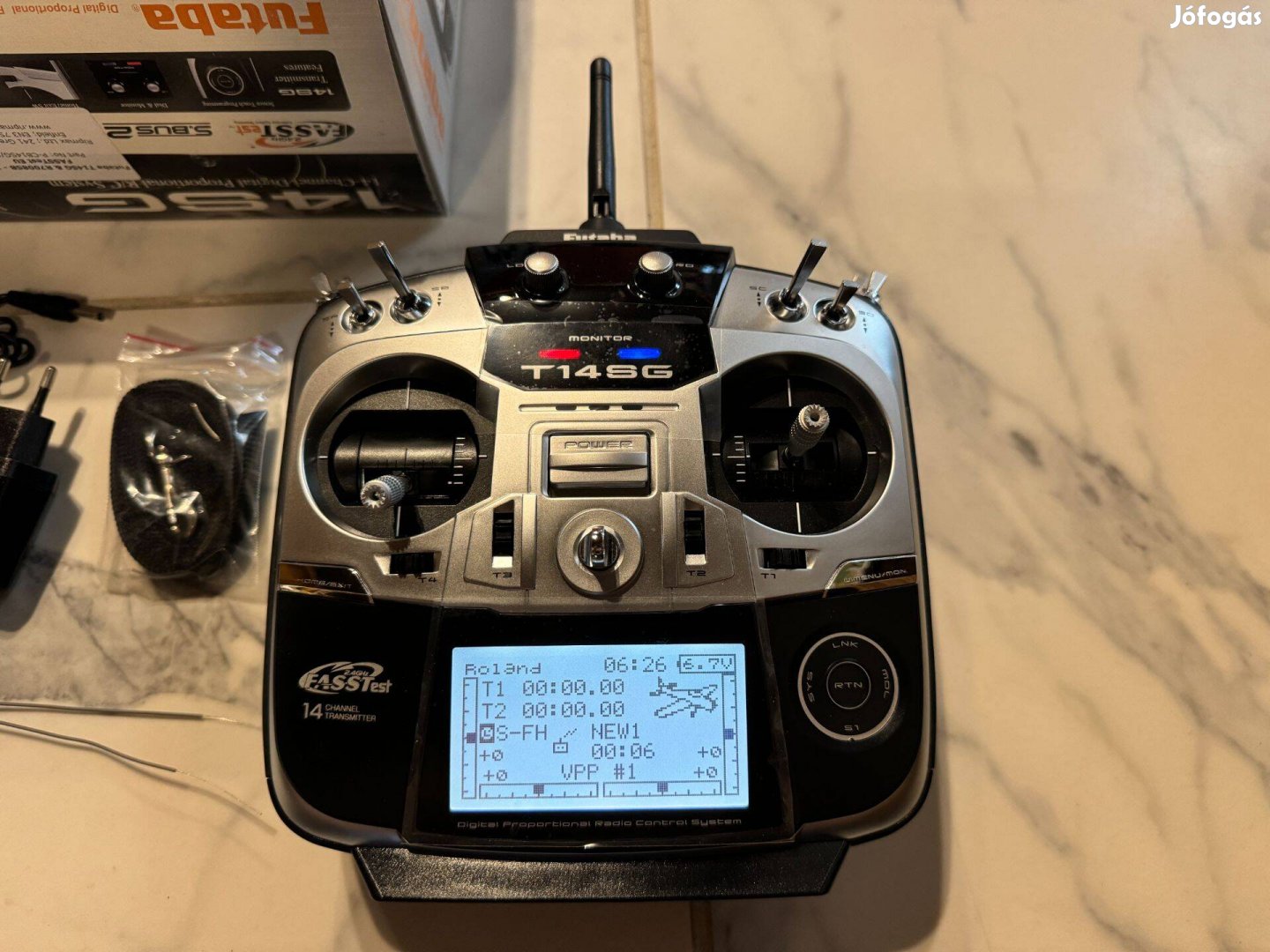 Futaba T14SG 2.4GHz RC rádió