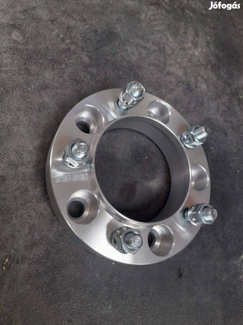Futómű szélesítő Suzuki 5x139,7 30mm M12x1,25