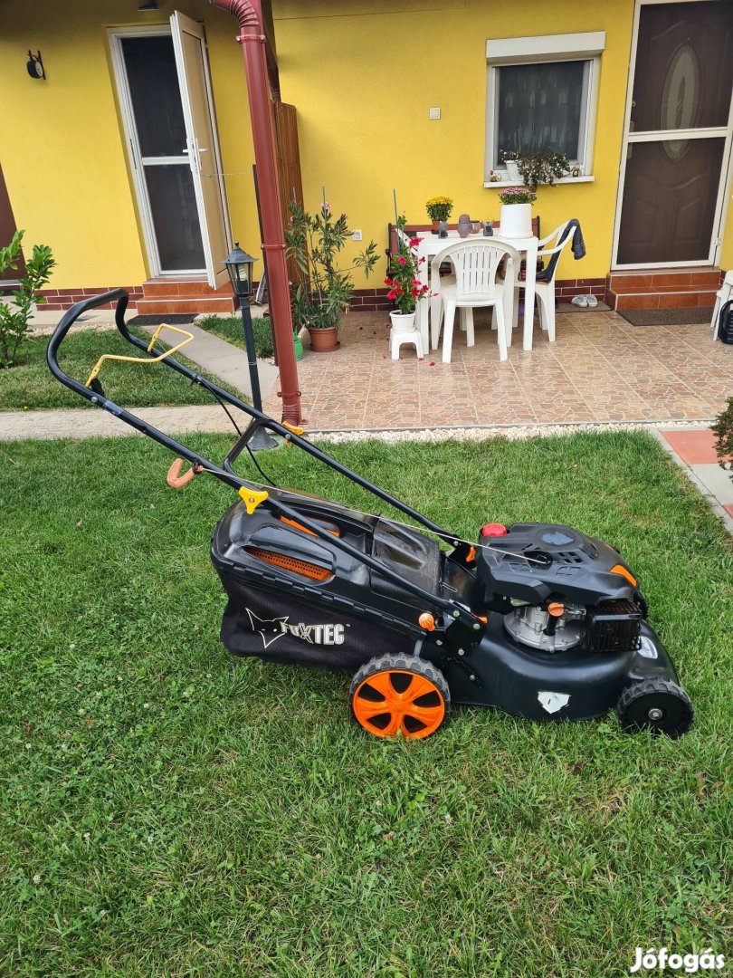 Fuxtec fügyüjtös fünyiró eladó. 