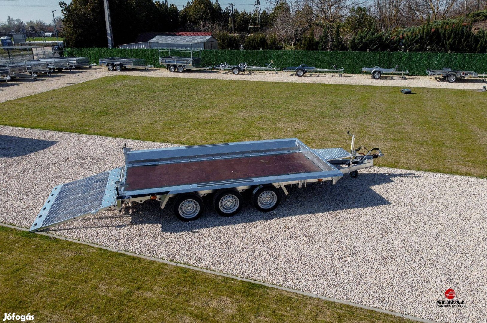 Füzesabonyban akciós új 3500kg-os gépszállító utánfutó 2.690.000 Ft