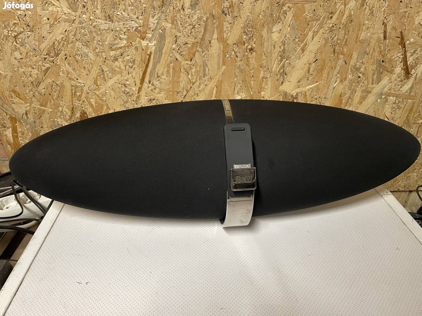 Füzesi Z. Részére Bowers Wilkins Zeppelin  eladó 