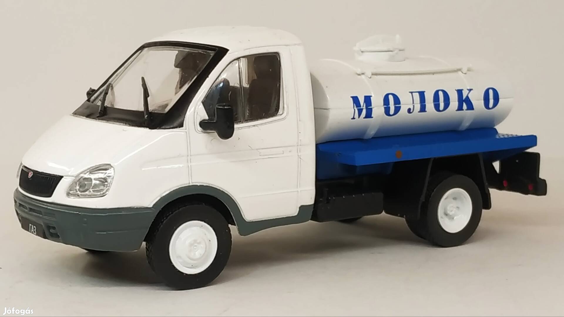 GAZ-3302 tejszállító 1:43 új, bontatlan eladó