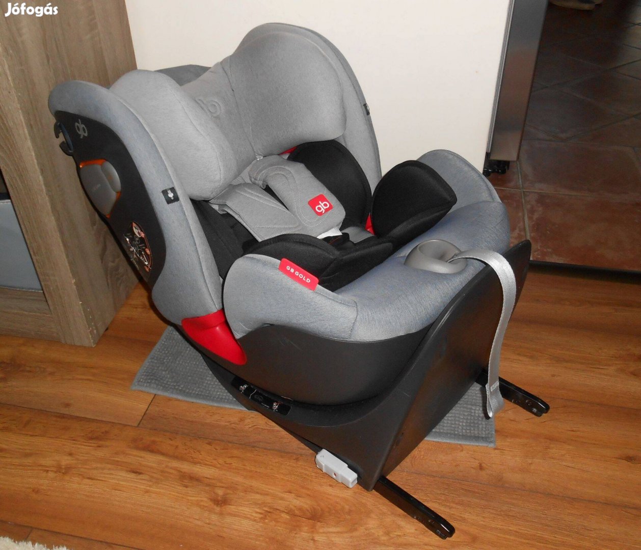 GB Uni-All Gold 0-36 kg kétirányú gyerekülés +isofix talp