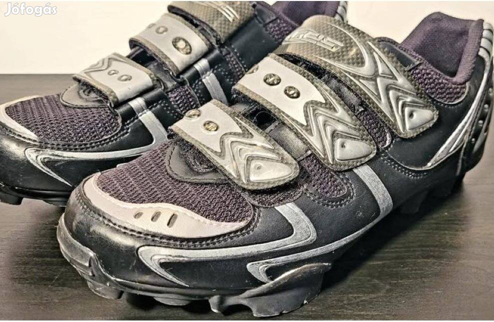 GES kerékpáros cipő 38-as