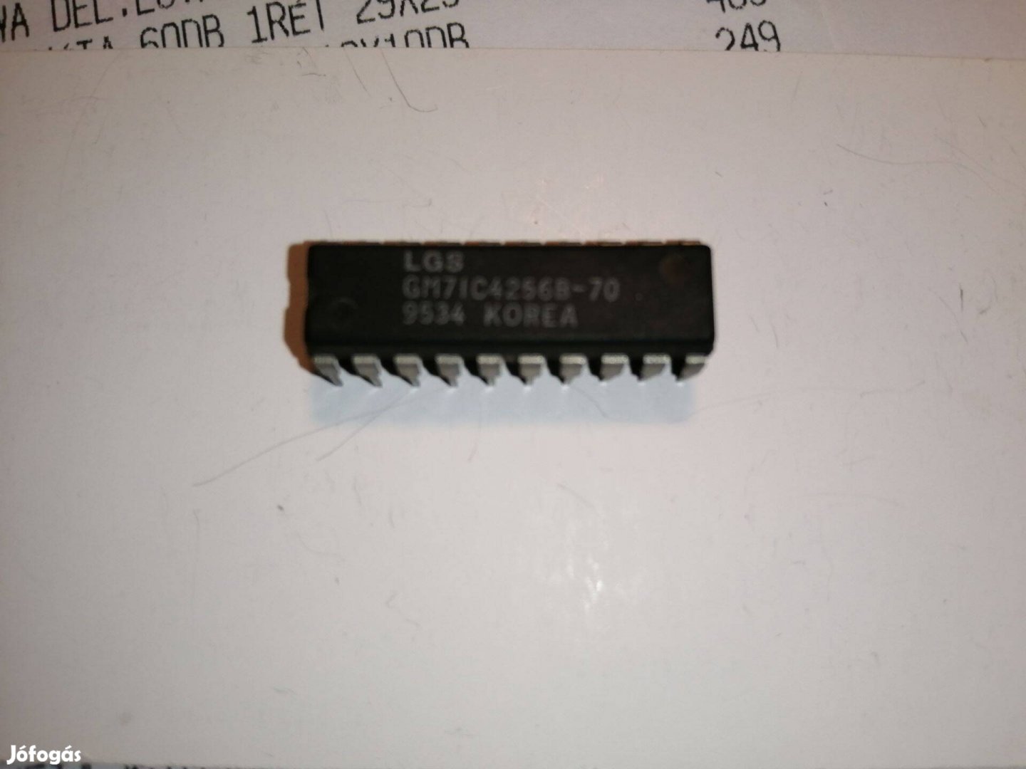 GM71C4256B - 70 Chip