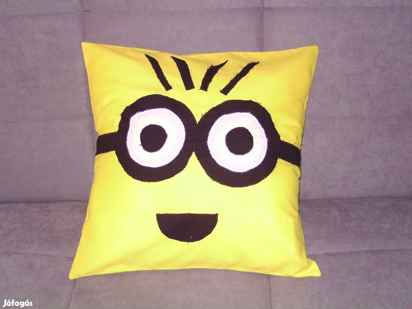 GRU Minyom patchwork párna
