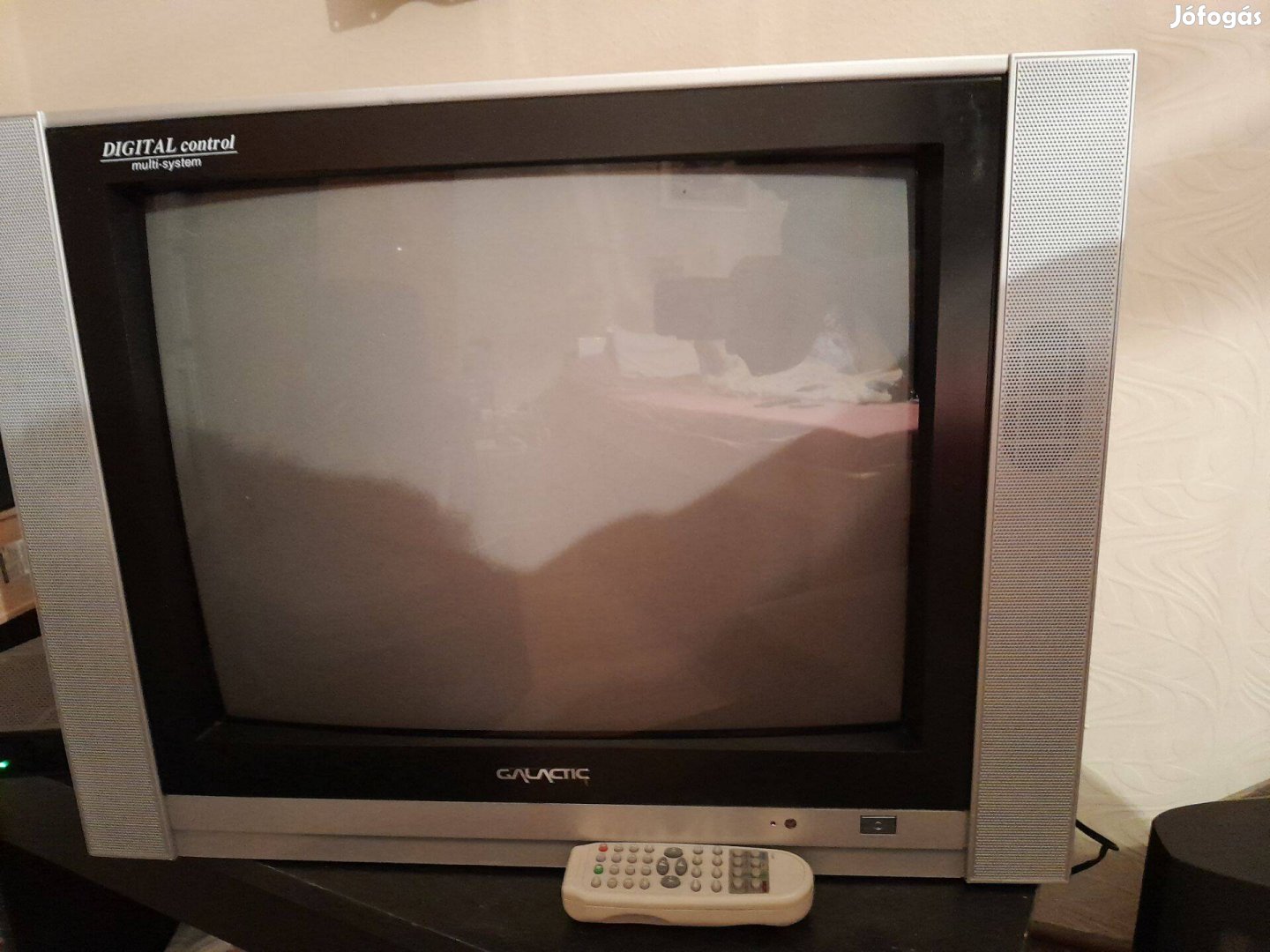 Galactic szines tv 51cm gyári működő irányítóval kitűnő