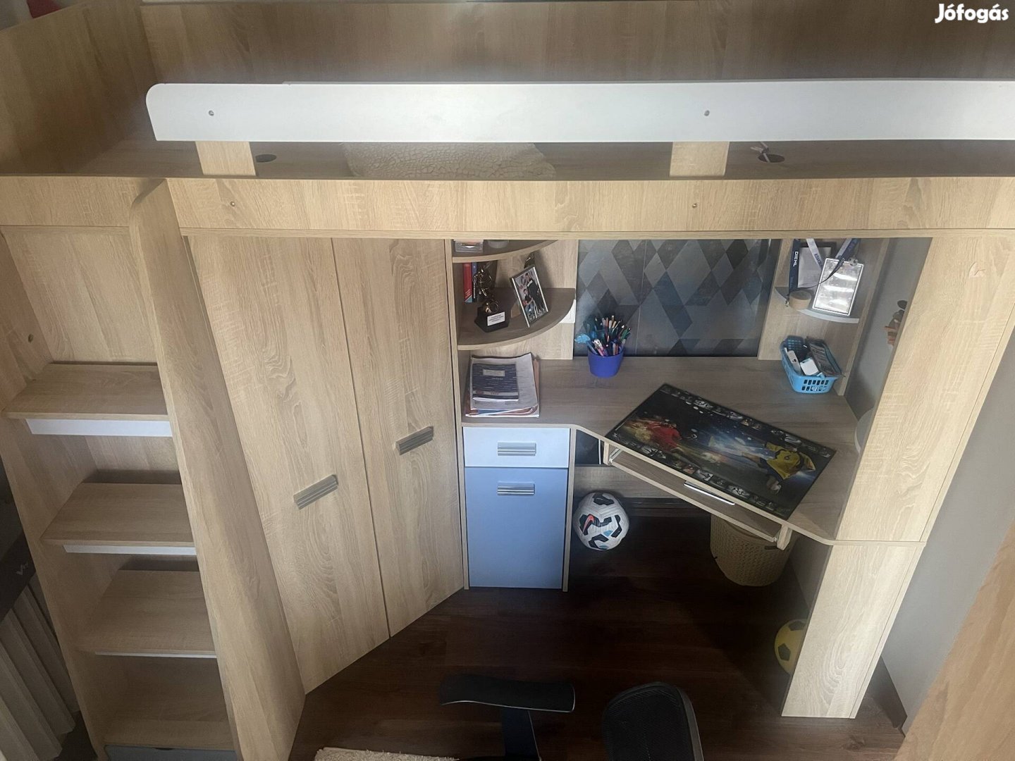 Galéria ágy komplett bútor