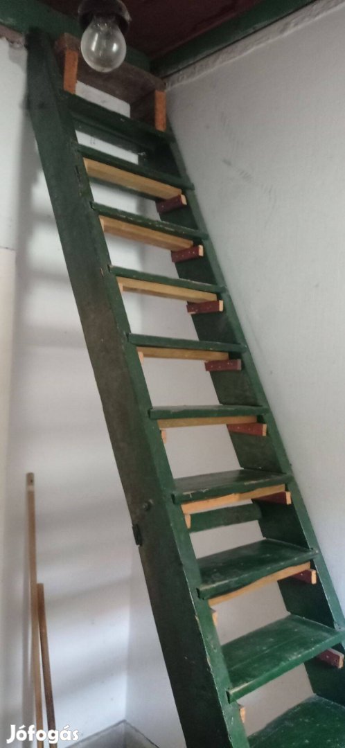 Galériára vagy padlásra létra