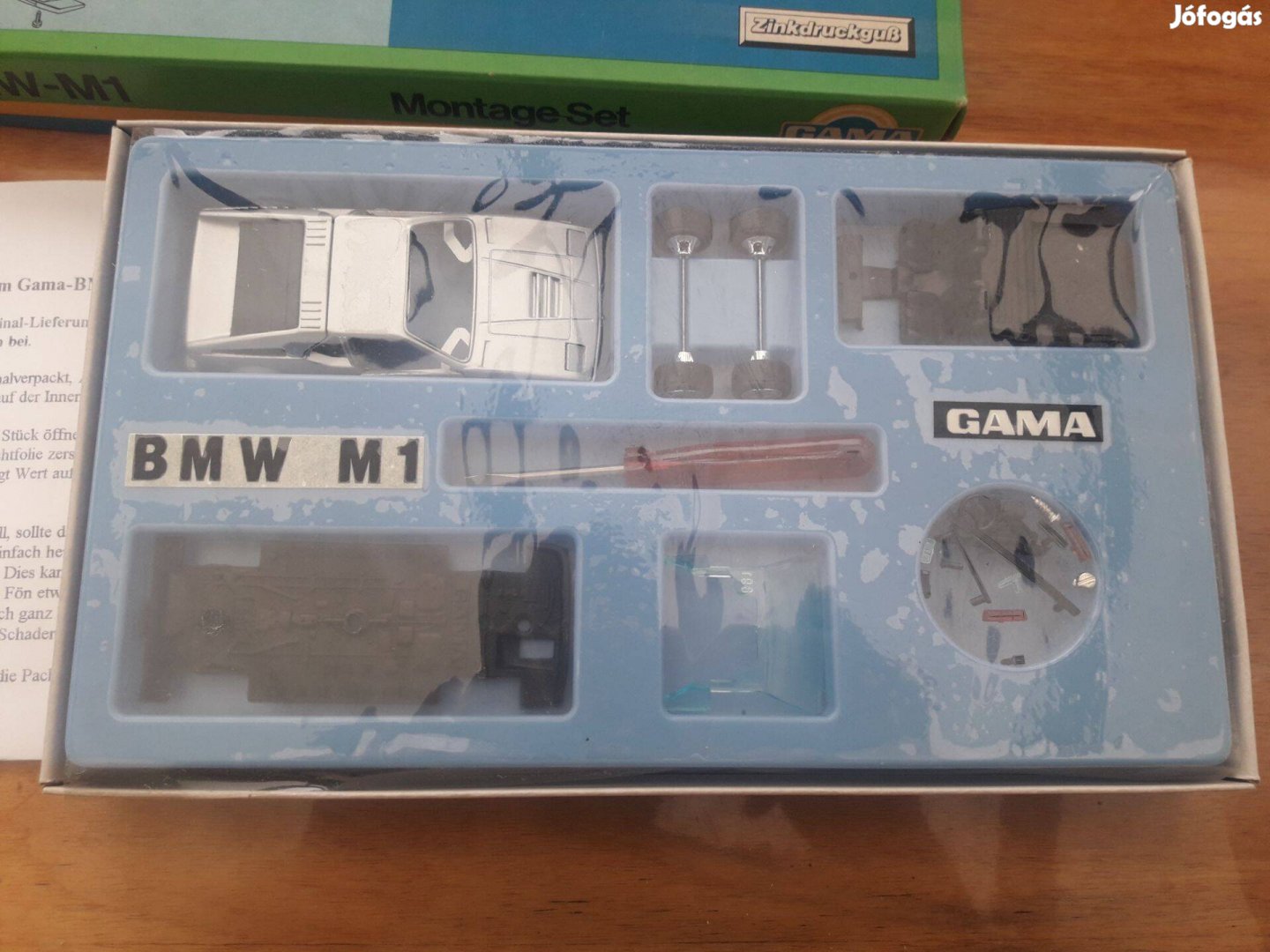 Gama BMW M1 1/43 makett