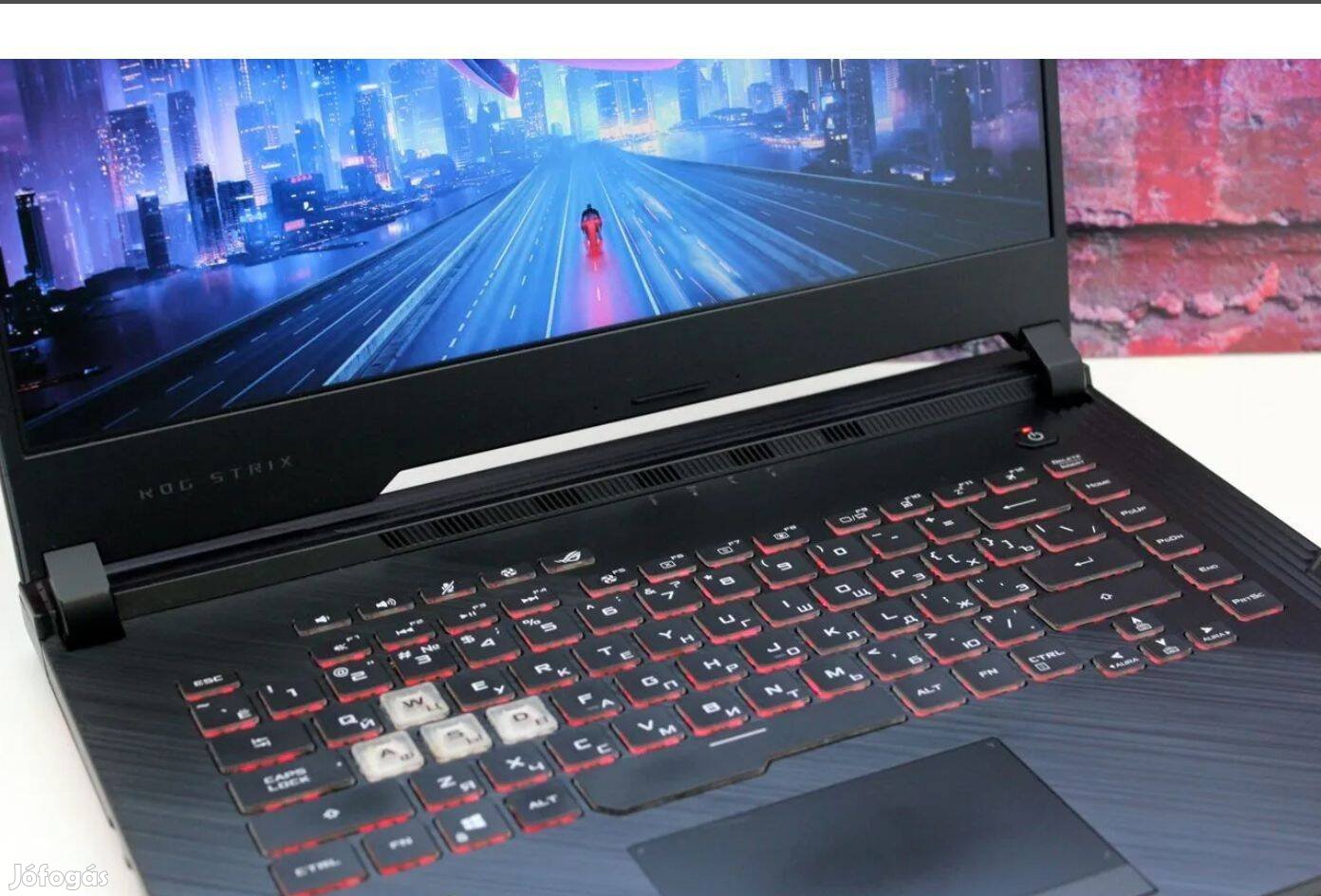 Gamer Asus rog strix laptop eladó Geforce Gtx 1660Ti 6 GB