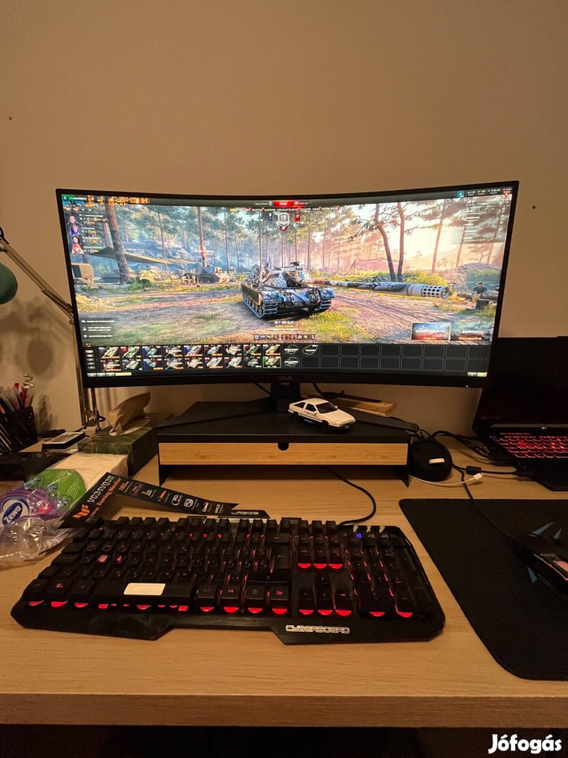 Gamer PC és Asus Tuf Monitor