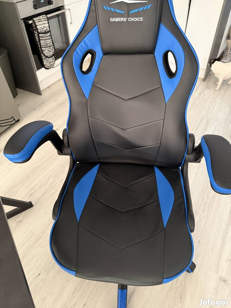 Gamer asztal székkel