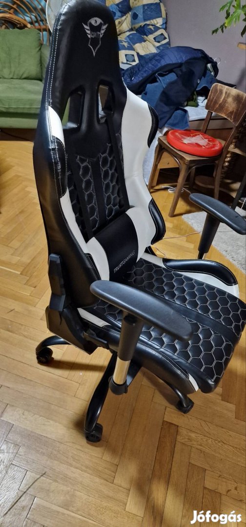 Gamer szék eladó