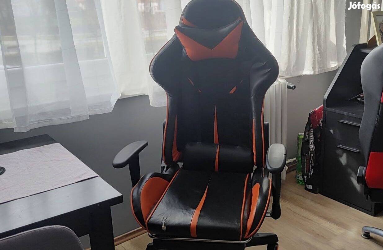 Gamer szék lábtartóval fekete-narancs