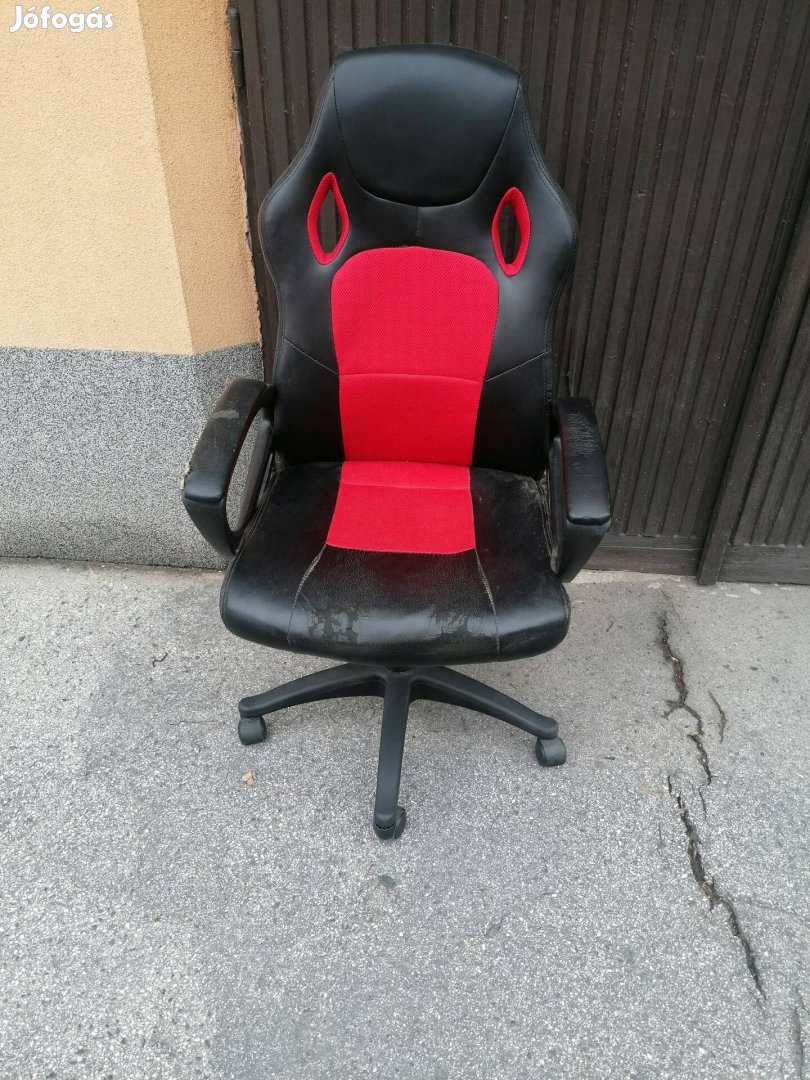 Gamer szék piros-fekete