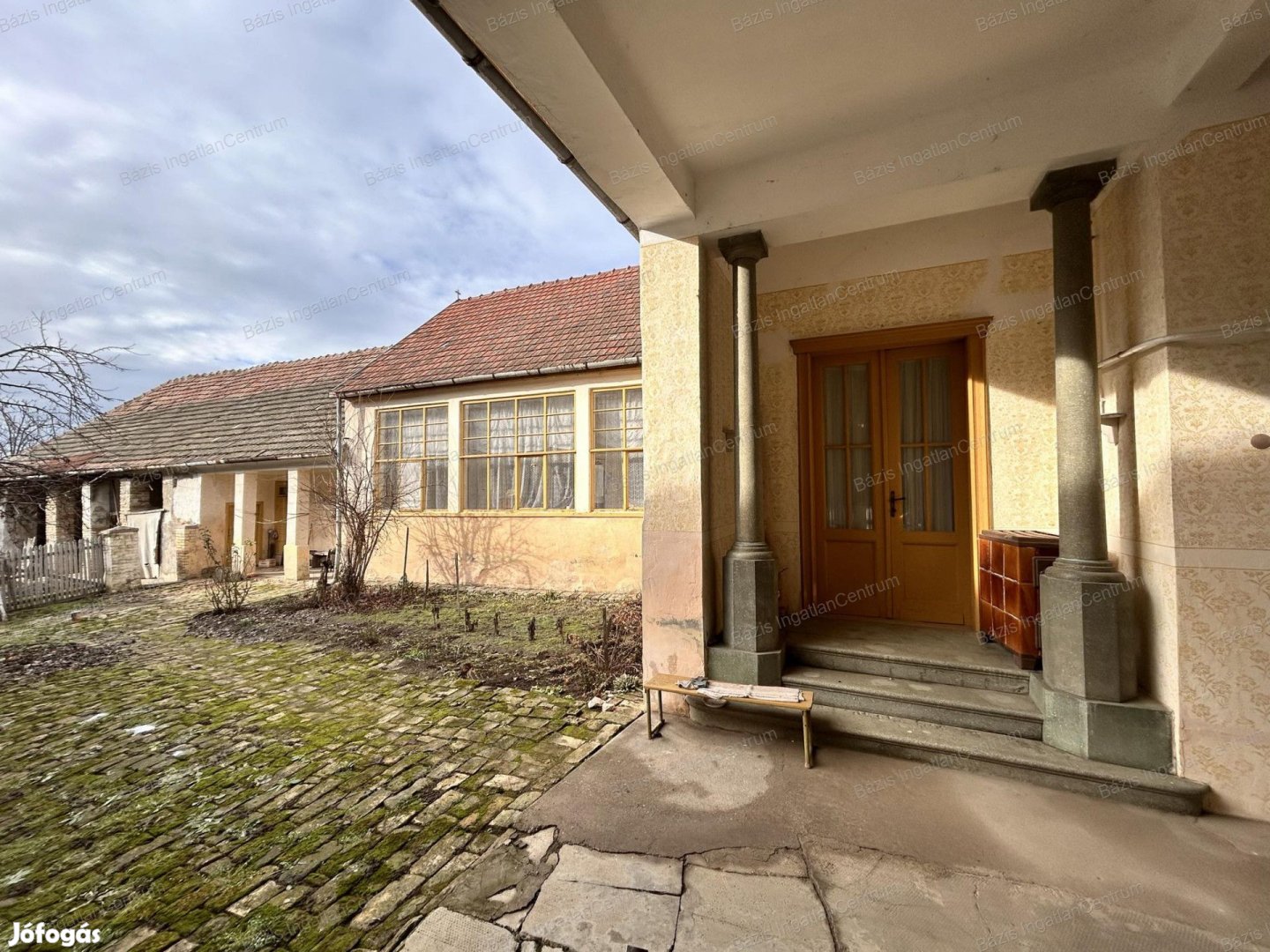 Gara településen eladó egy hangulatos, ötszobás családi ház