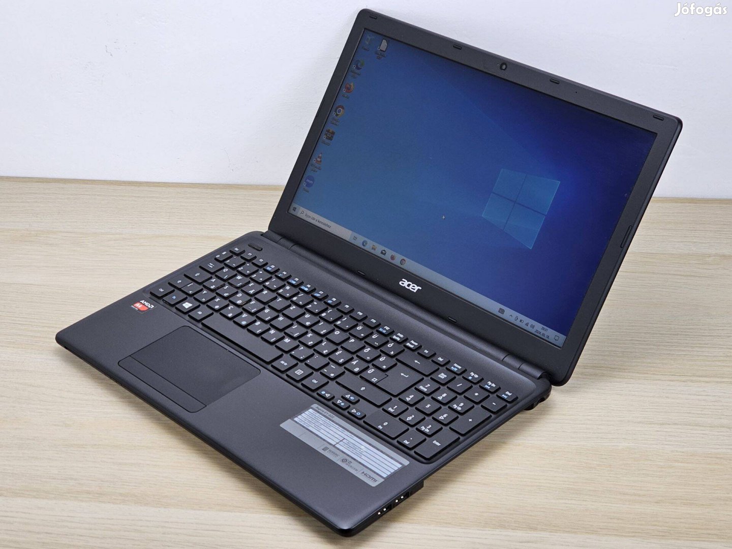 Garanciális Acer Aspire E1 laptop, AMD A4-5000, 4 GB RAM, 128 GB SSD