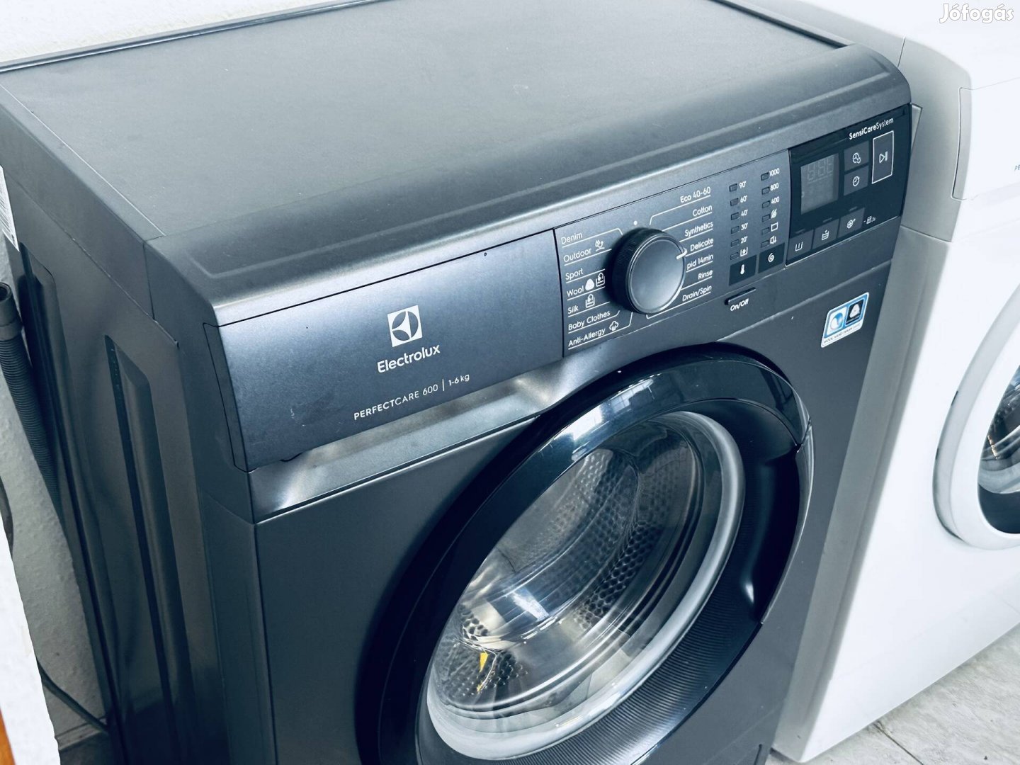 Garanciális Keskeny electrolux black 1200A+++ elöltöltős mosógép