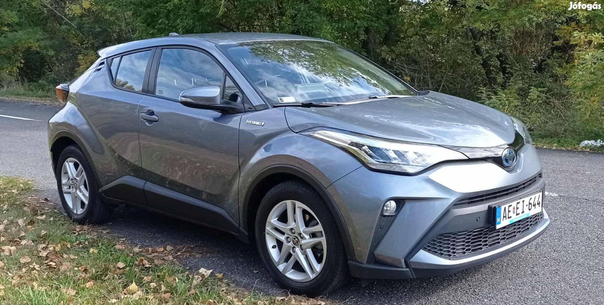 Garanciális Toyota CH -R 1,8 hibrid 2022.02. Mo.-i