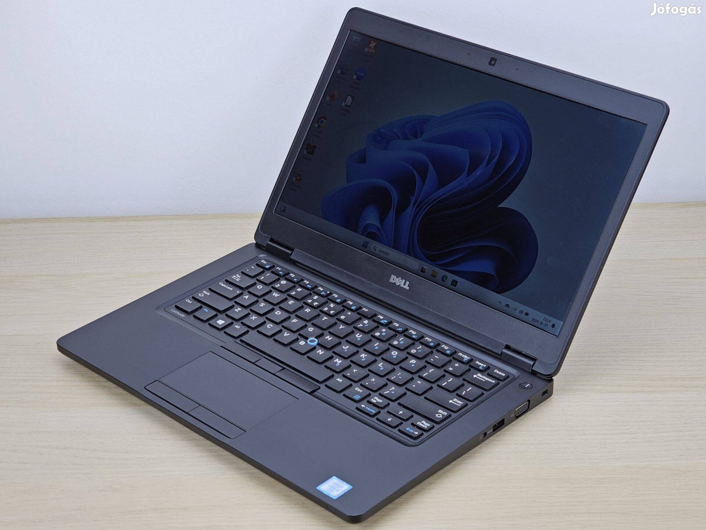 Garanciális, érintőképernyős Dell Latitude 5480 laptop, Intel Core i5