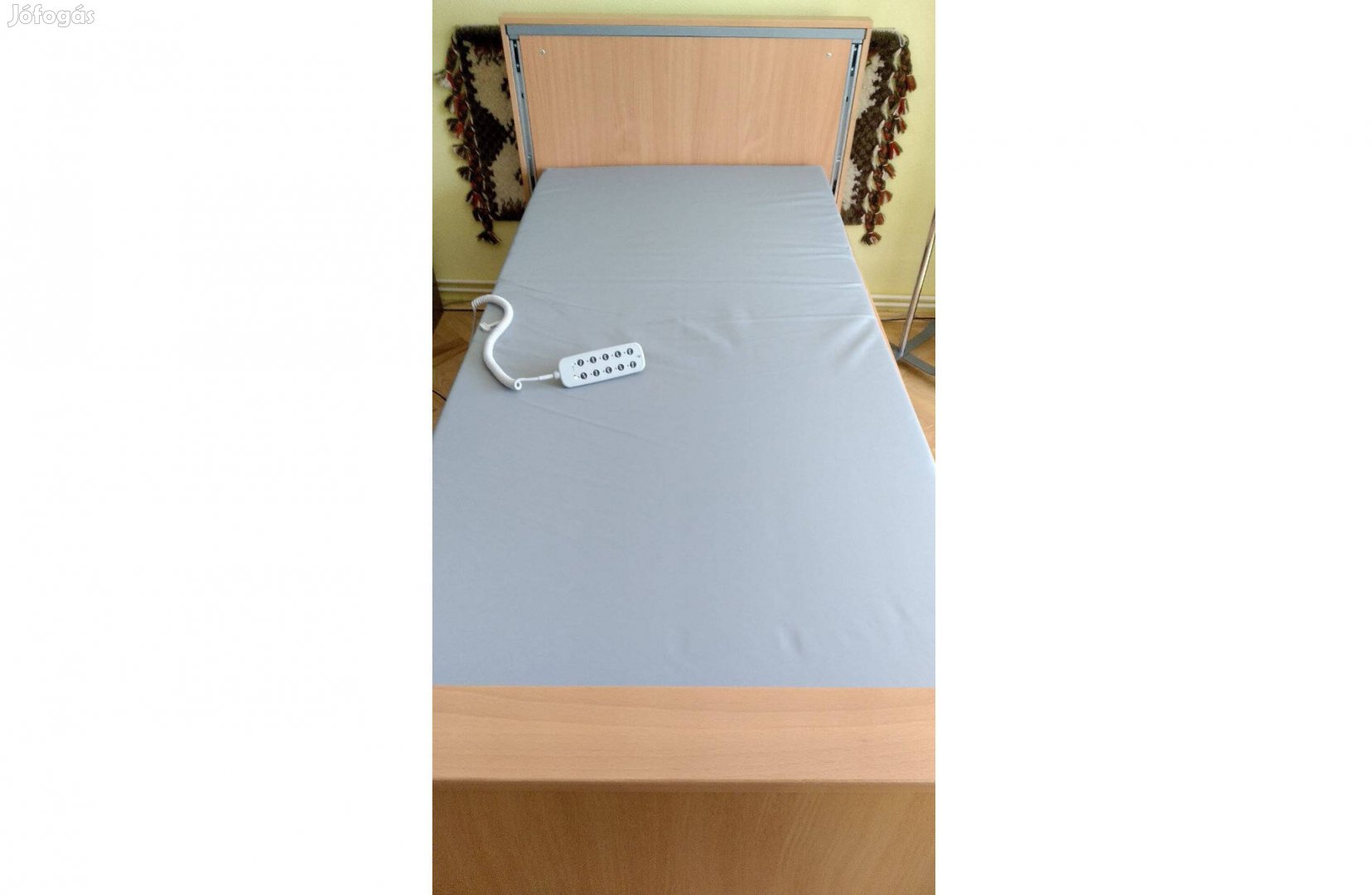 Garanciális elektromos ágy antidekubitus matracával eladó!