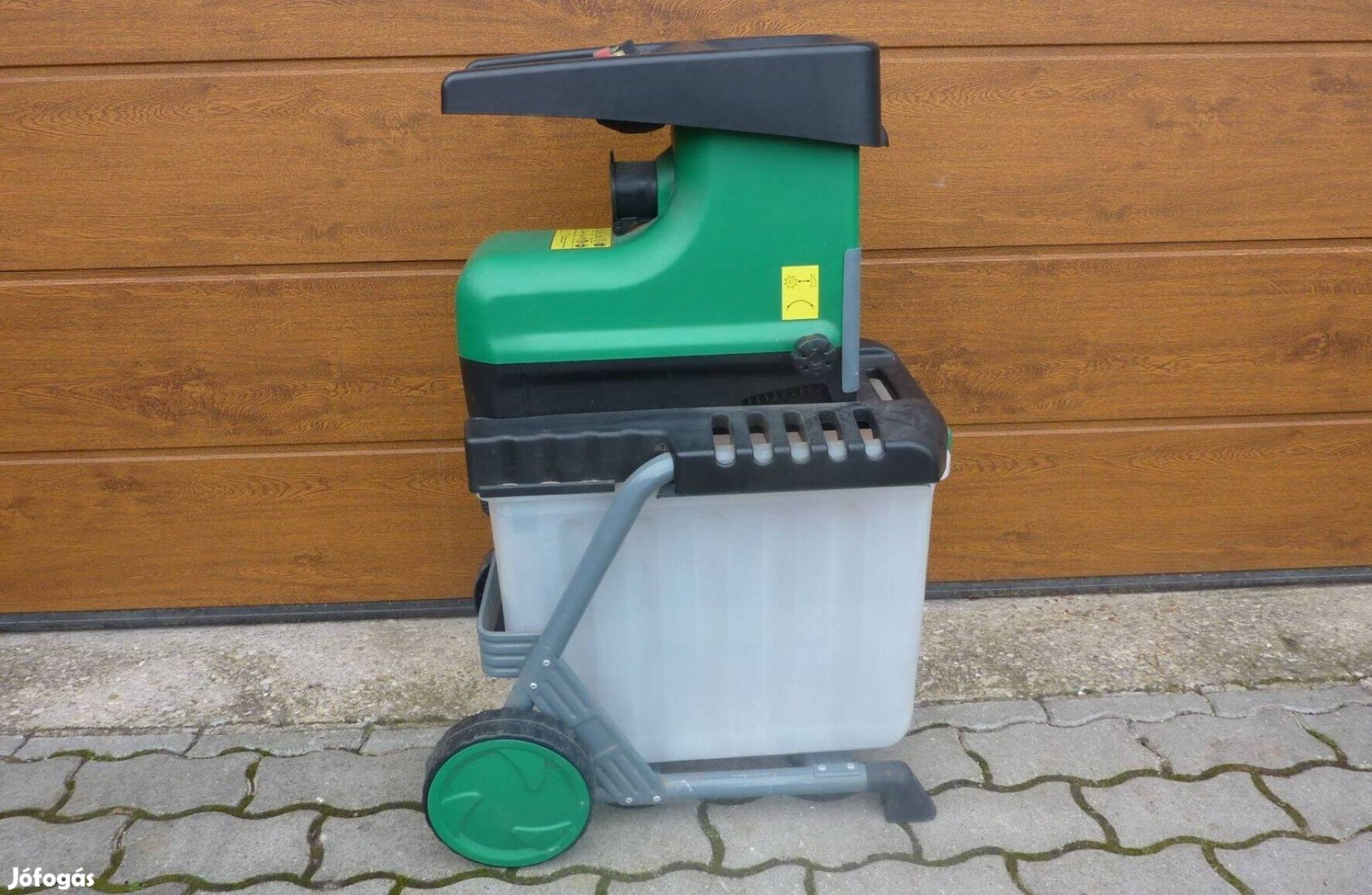 Gardena 2.8kW Behúzóhengeres Csendes Hengerkéses Ágdaráló Ágaprító