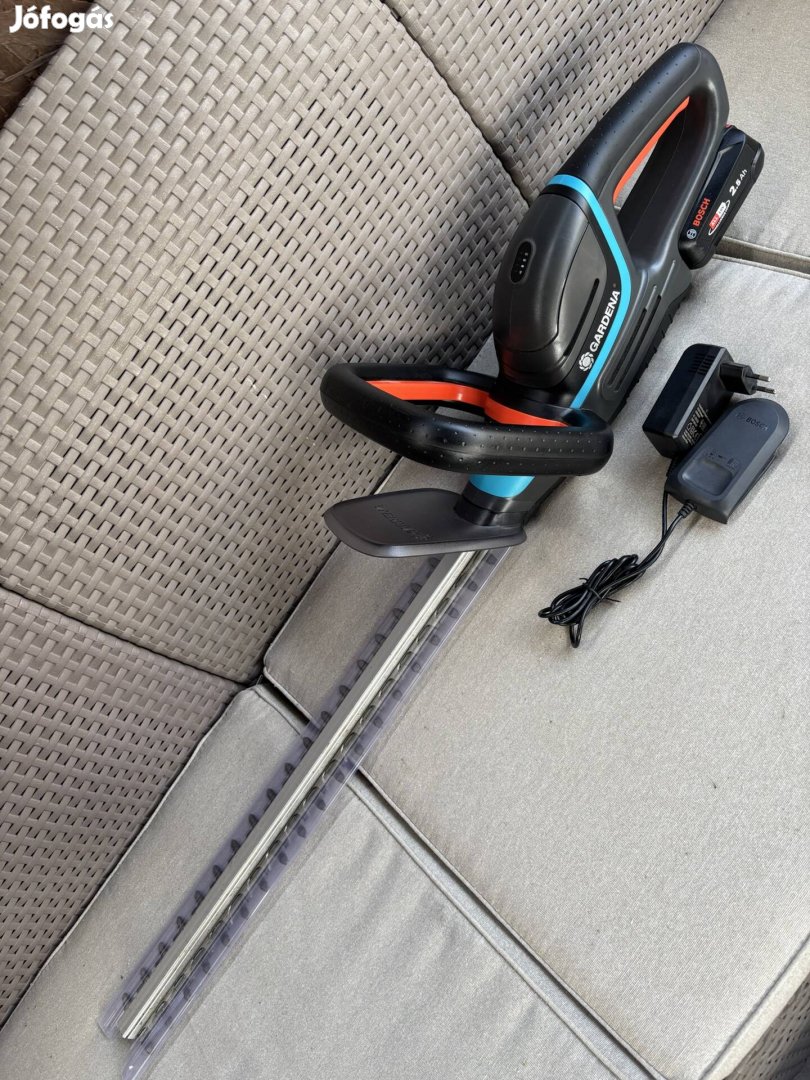 Gardena Comfortcut 50/18V P4A Sövénynyíró 2.5Ah akku