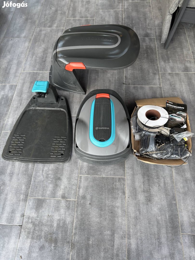 Gardena Sileno City robotfűnyíró garázssal eladó