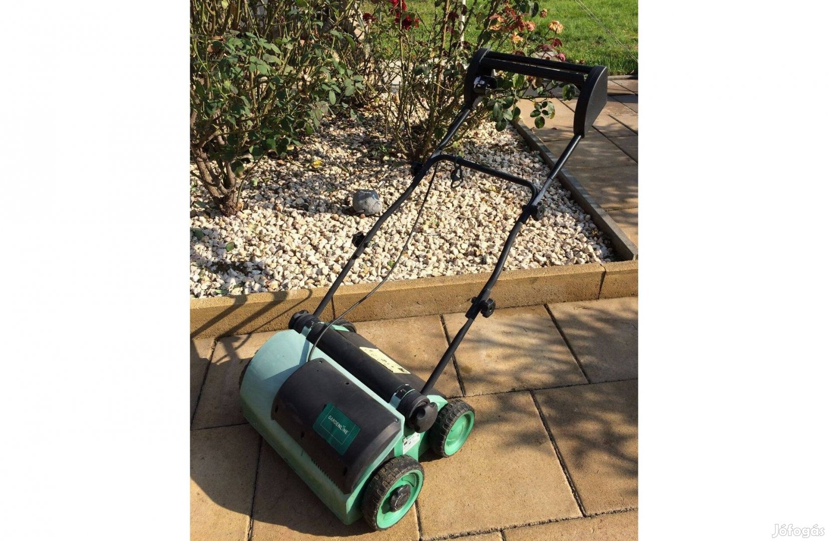 Gardenline 1400 W 33 Cm Gyep szellőztető, Fűlazító, Fűszellőztető