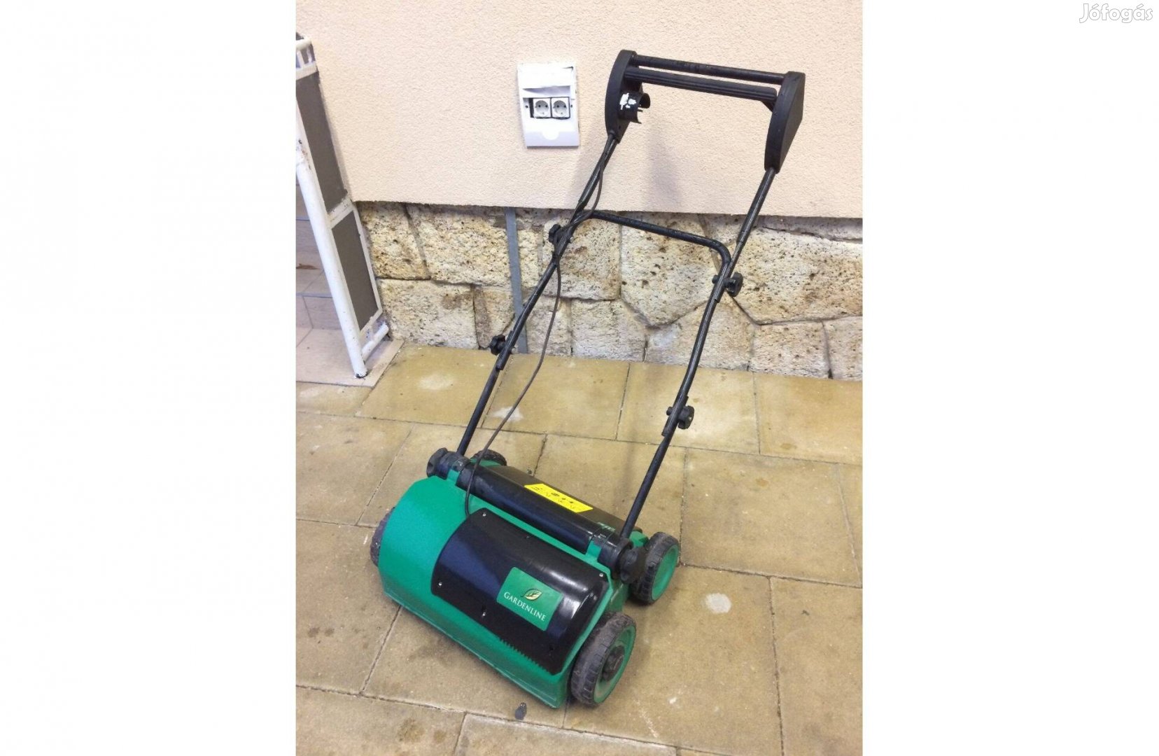 Gardenline 1400 W 33 cm Elektromos Gyep szellőztető Fűlazító