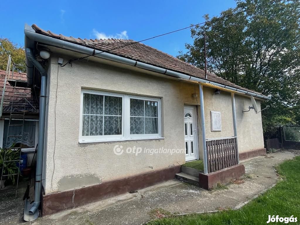 Gárdonyi 106 nm-es ház eladó