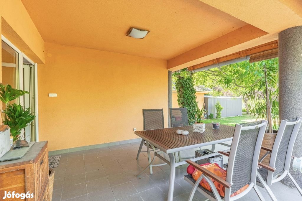 Gárdonyi 176 nm-es ház eladó