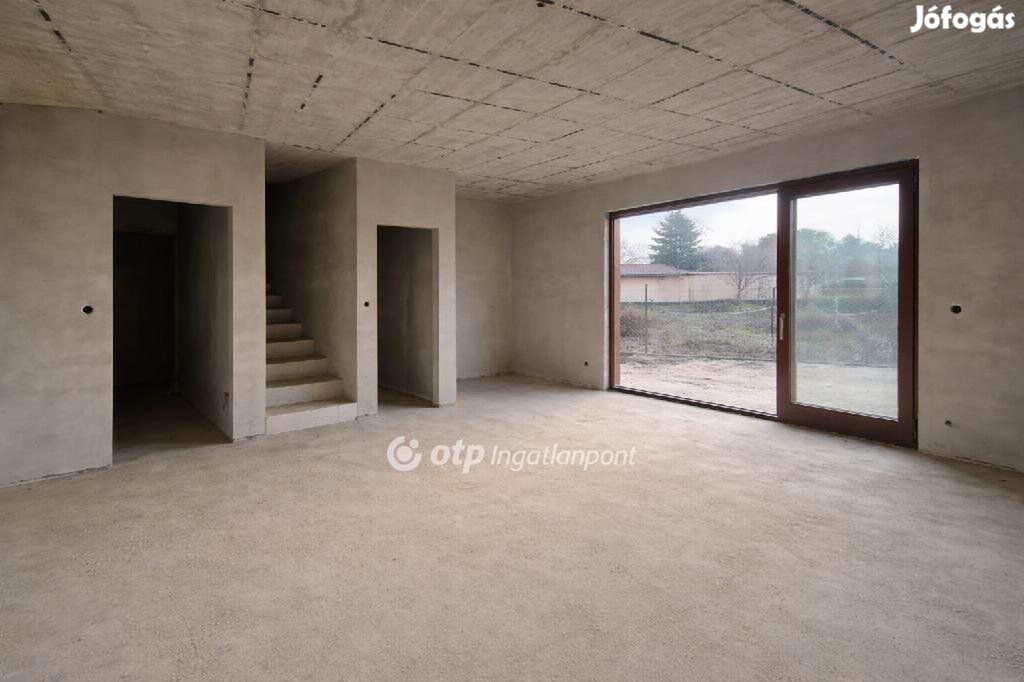 Gárdonyi eladó 123 nm-es ház