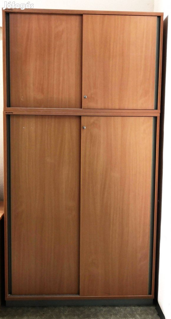 Gardrób Szekrény