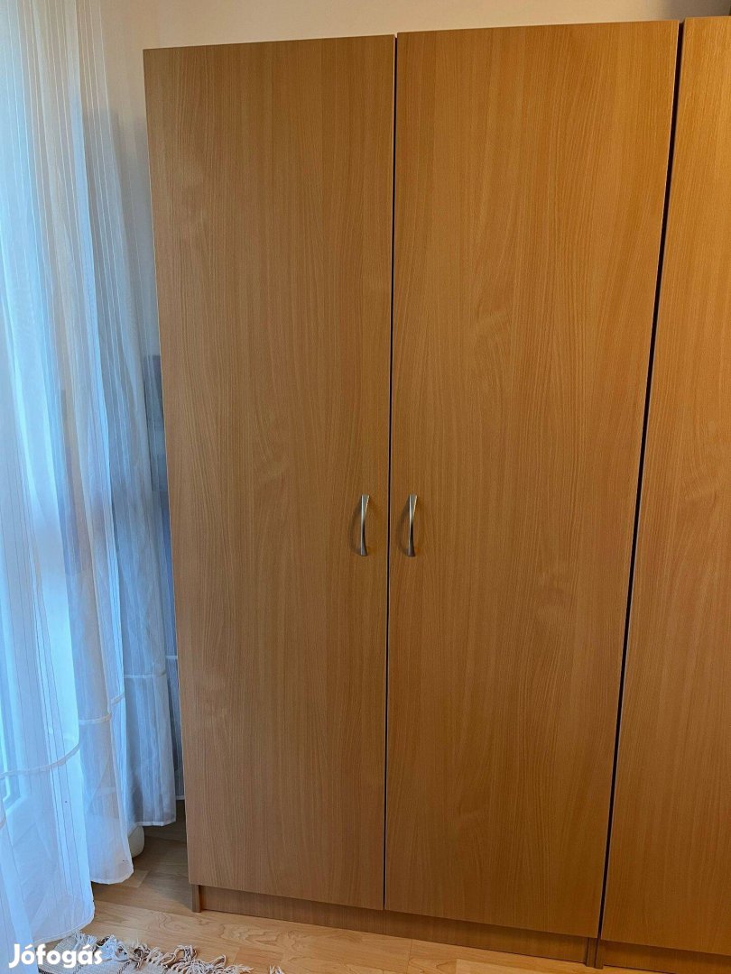 Gardrób, ruhásszekrény