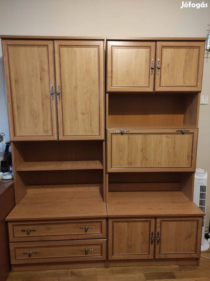 Gardrób szekrénysor