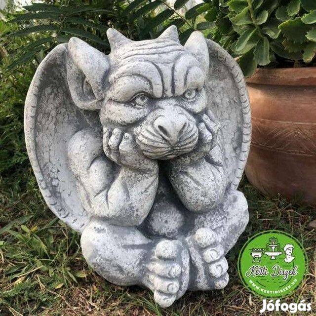 Gargoyle Troll szobor