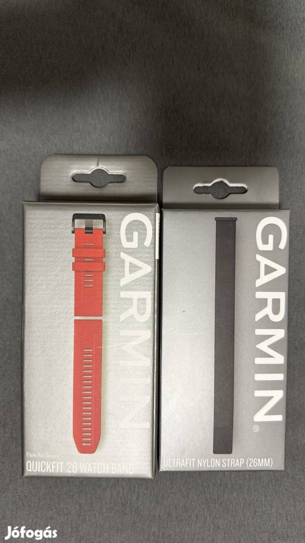 Garmi 26mm-es szíjak (Flame Red, Ultrafit Black Nylon)