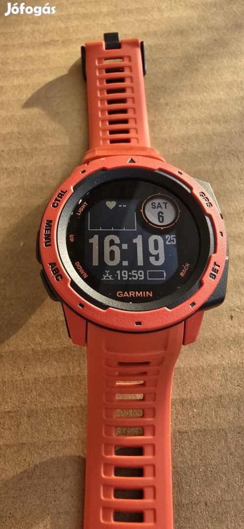 Garmin Instinct MIL-STD-810G GPS férfi karóra